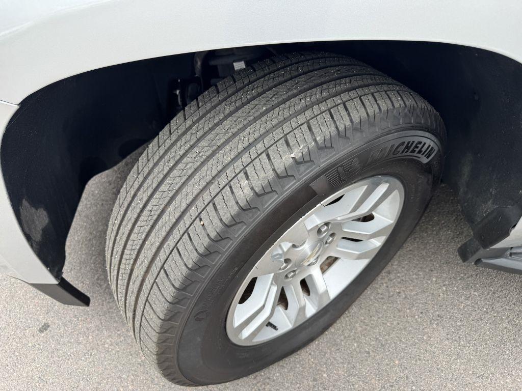 Chevrolet Suburban LT 4WD 2019