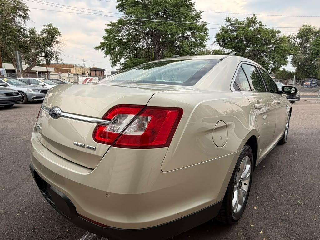 Ford Taurus SEL AWD 2010