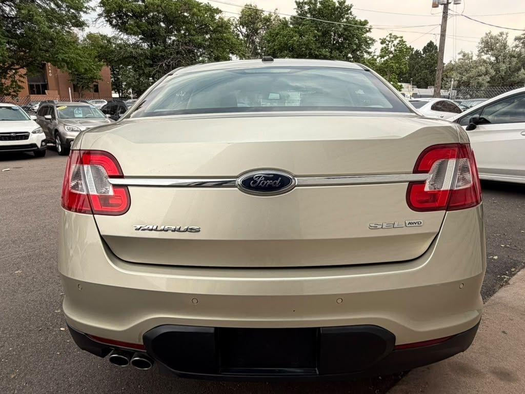 Ford Taurus SEL AWD 2010