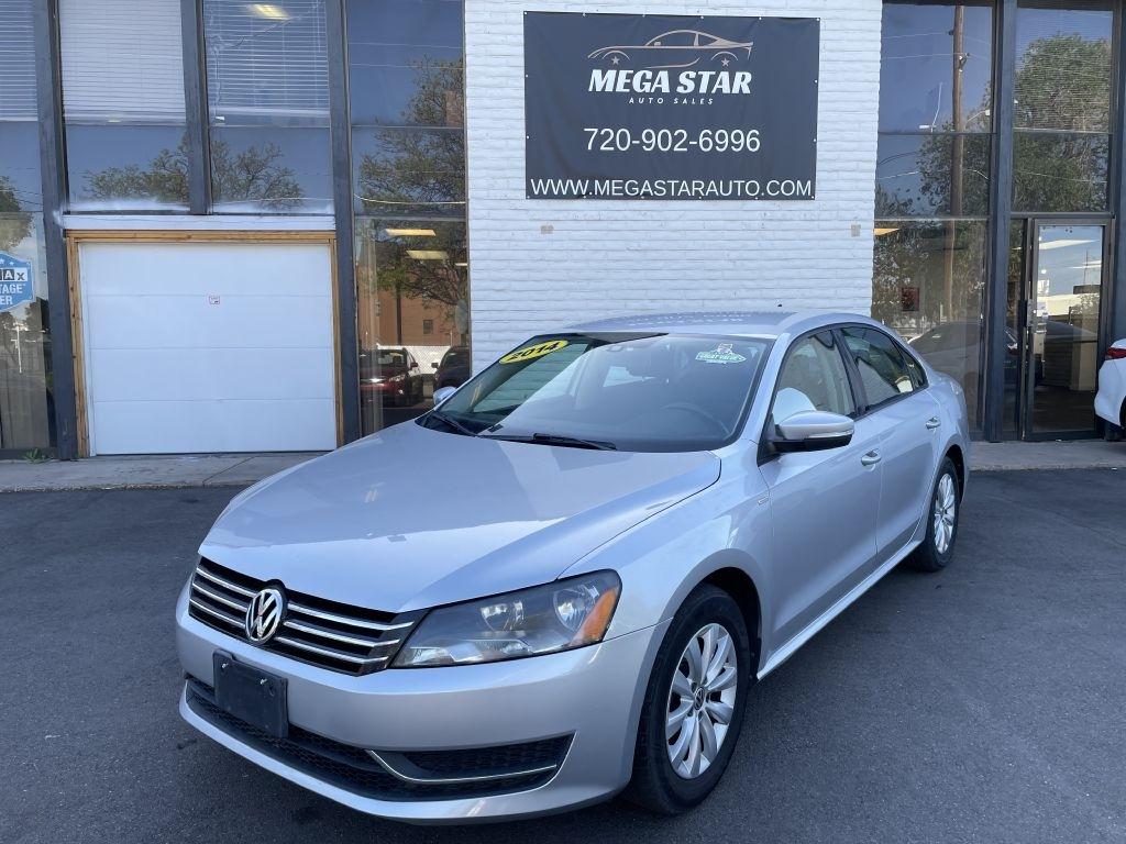 Volkswagen Passat 1.8T Wolfsburg AT 2014