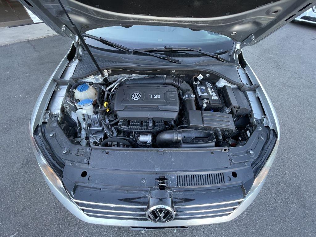 Volkswagen Passat 1.8T Wolfsburg AT 2014