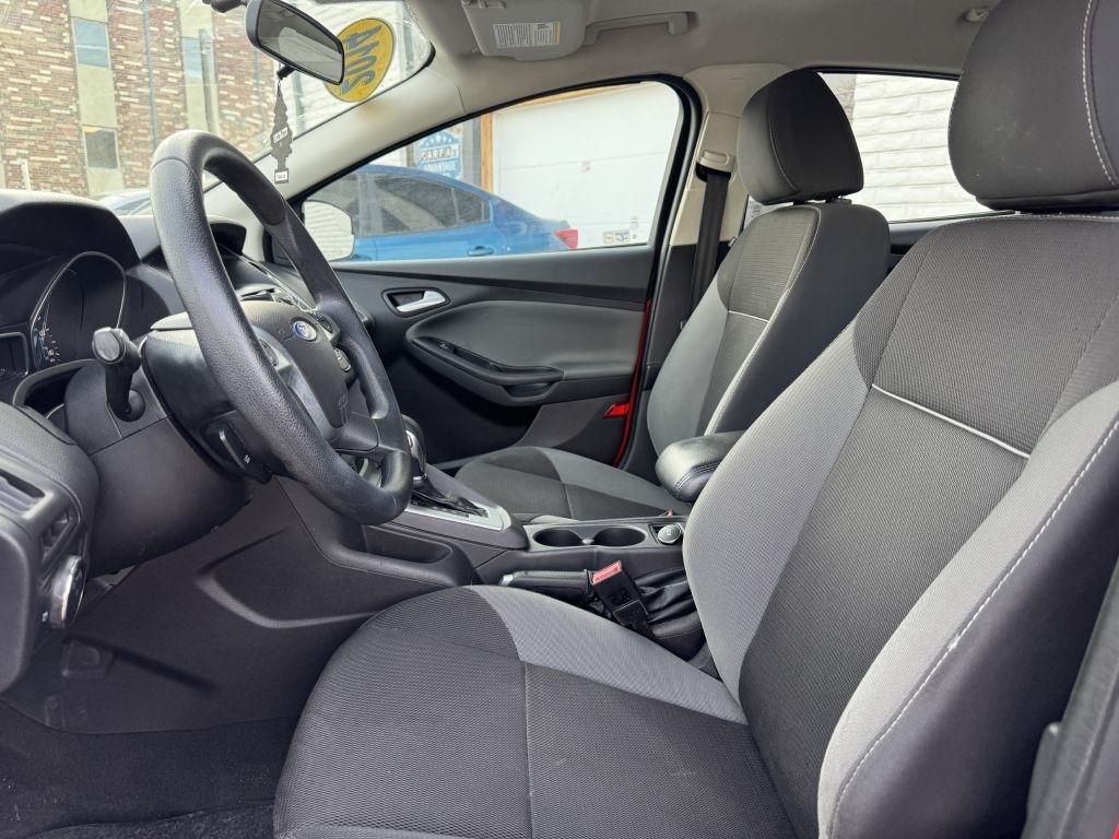 Ford Focus SE Sedan 2014