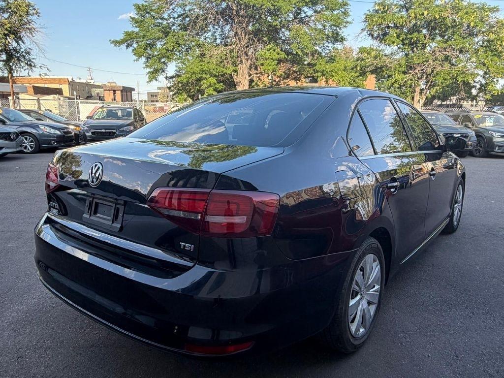 Volkswagen Jetta 1.4T S 6A 2017