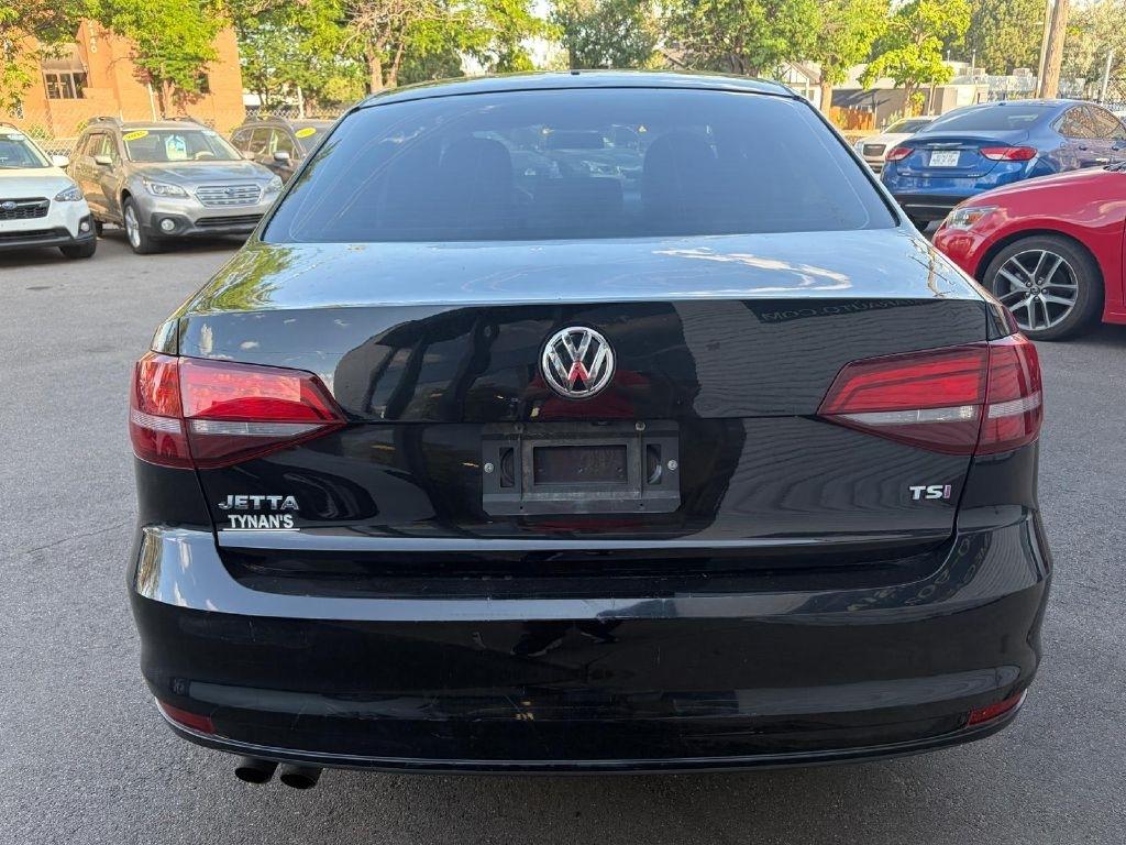 Volkswagen Jetta 1.4T S 6A 2017