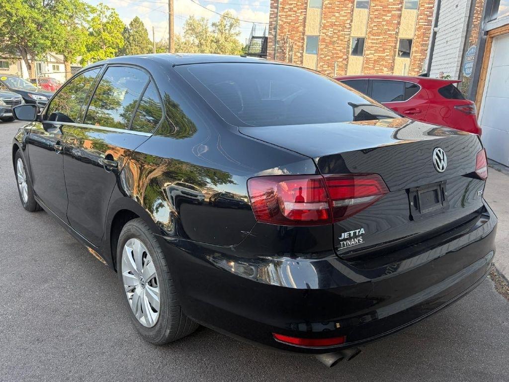 Volkswagen Jetta 1.4T S 6A 2017