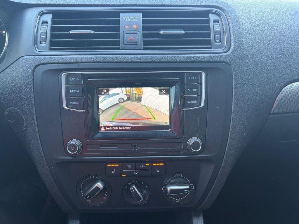 Volkswagen Jetta 1.4T S 6A 2017