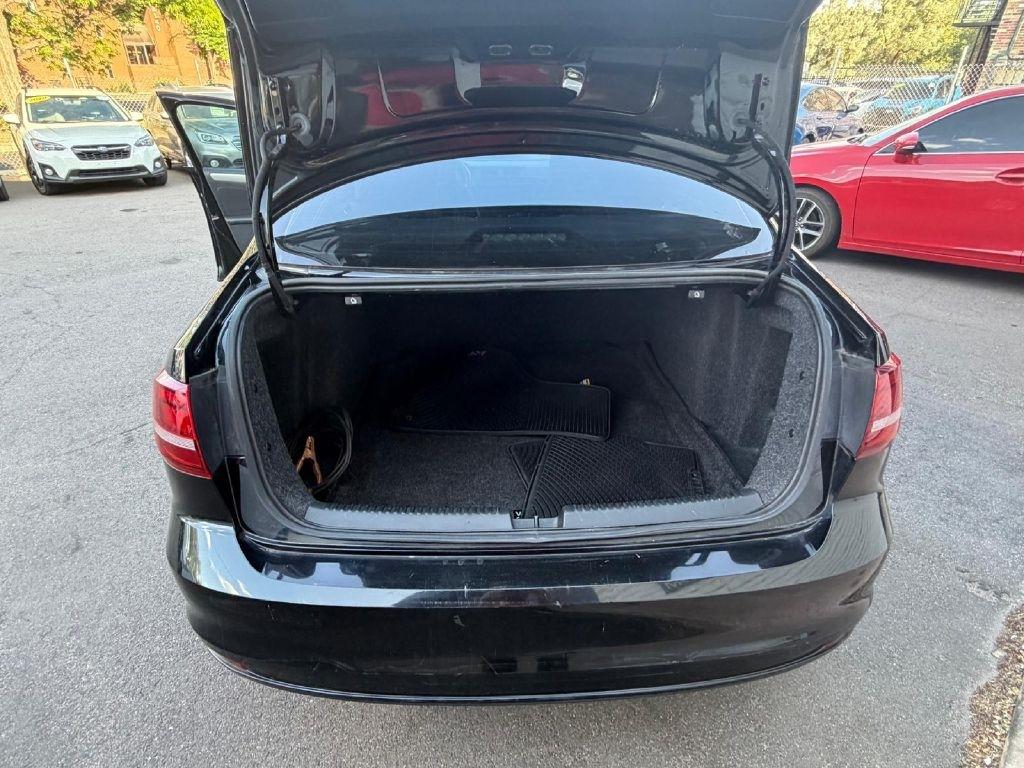 Volkswagen Jetta 1.4T S 6A 2017
