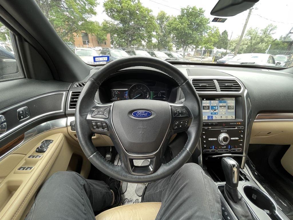 Ford Explorer Limited 4WD 2017