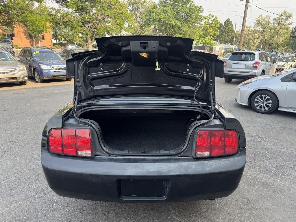 Ford Mustang V6 Convertible 2009