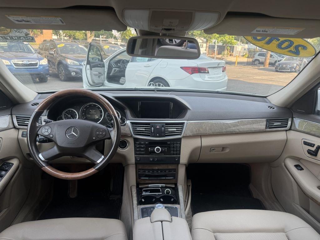Mercedes-Benz E-Class E350 Sedan 4MATIC 2010