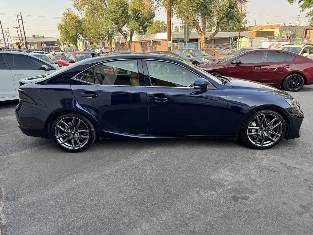 Lexus IS 300 AWD 2017