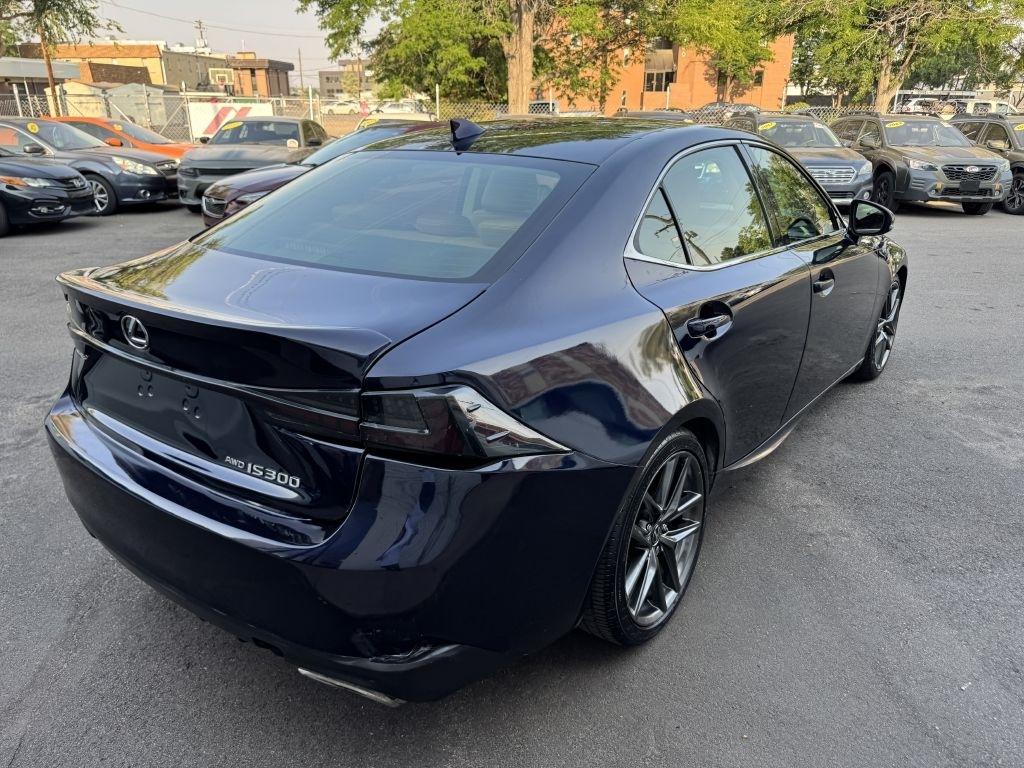 Lexus IS 300 AWD 2017
