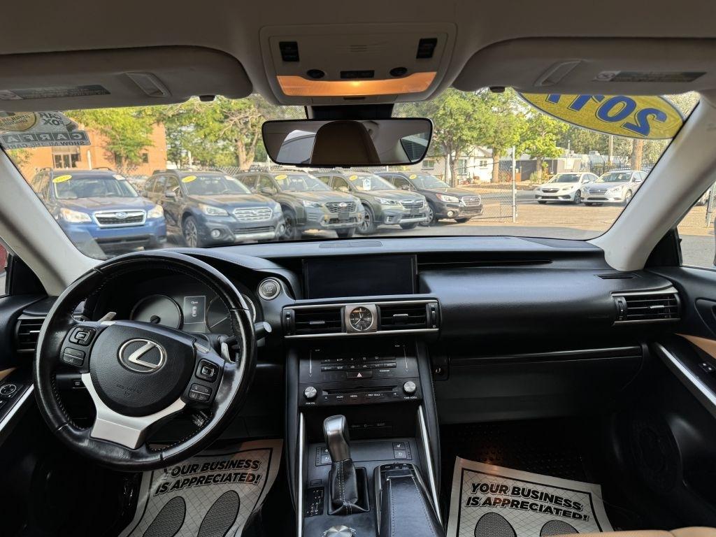 Lexus IS 300 AWD 2017