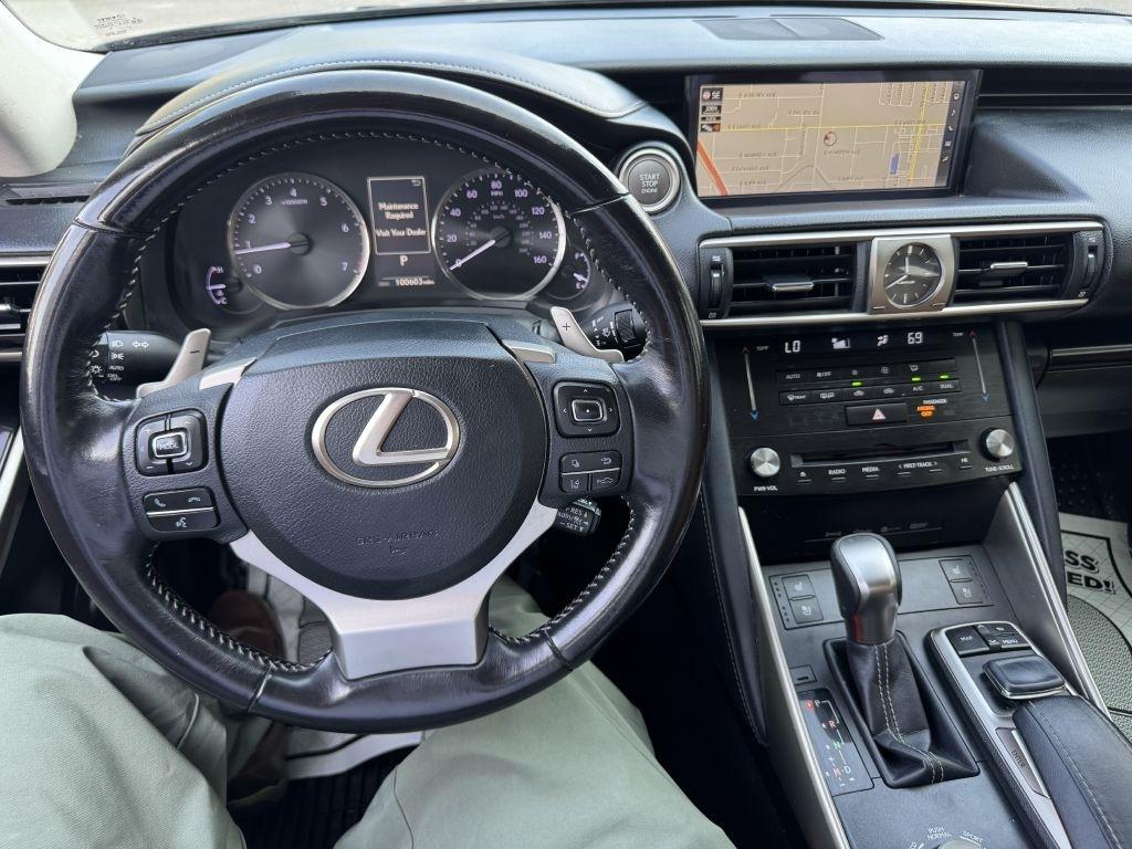 Lexus IS 300 AWD 2017