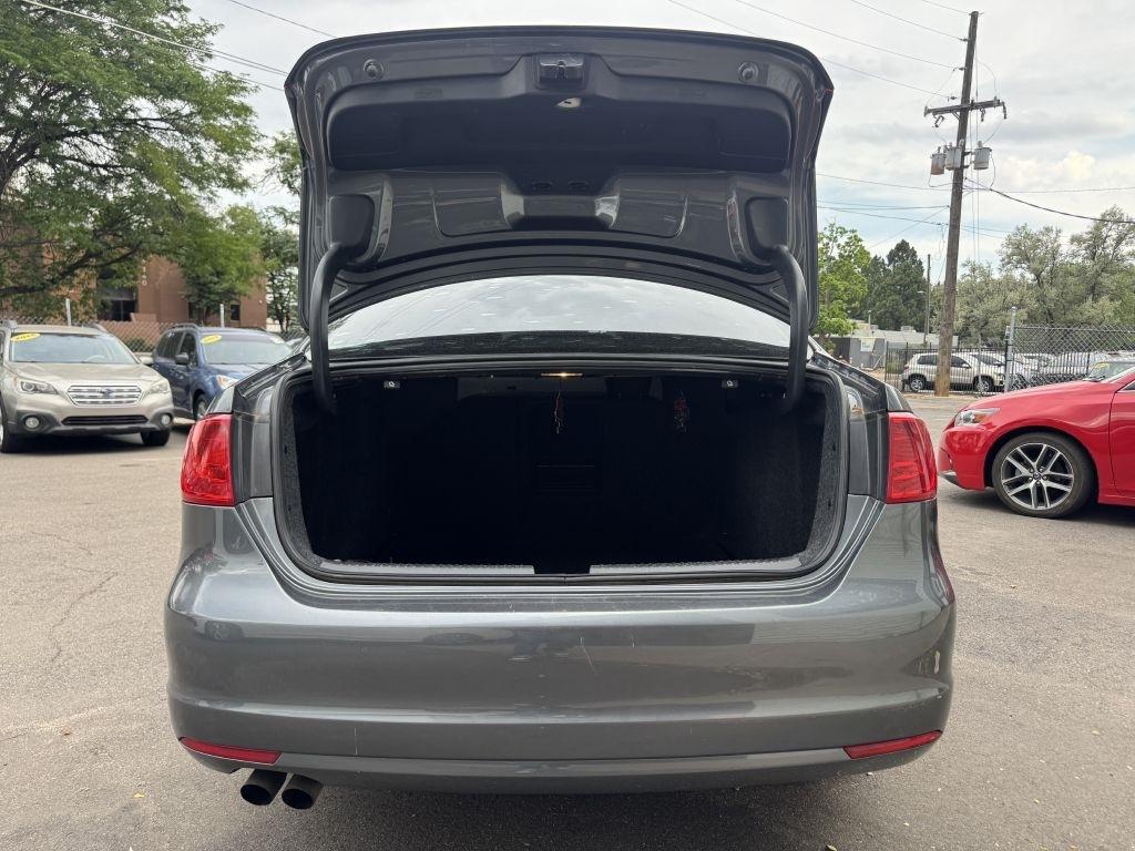 Volkswagen Jetta SE 2013