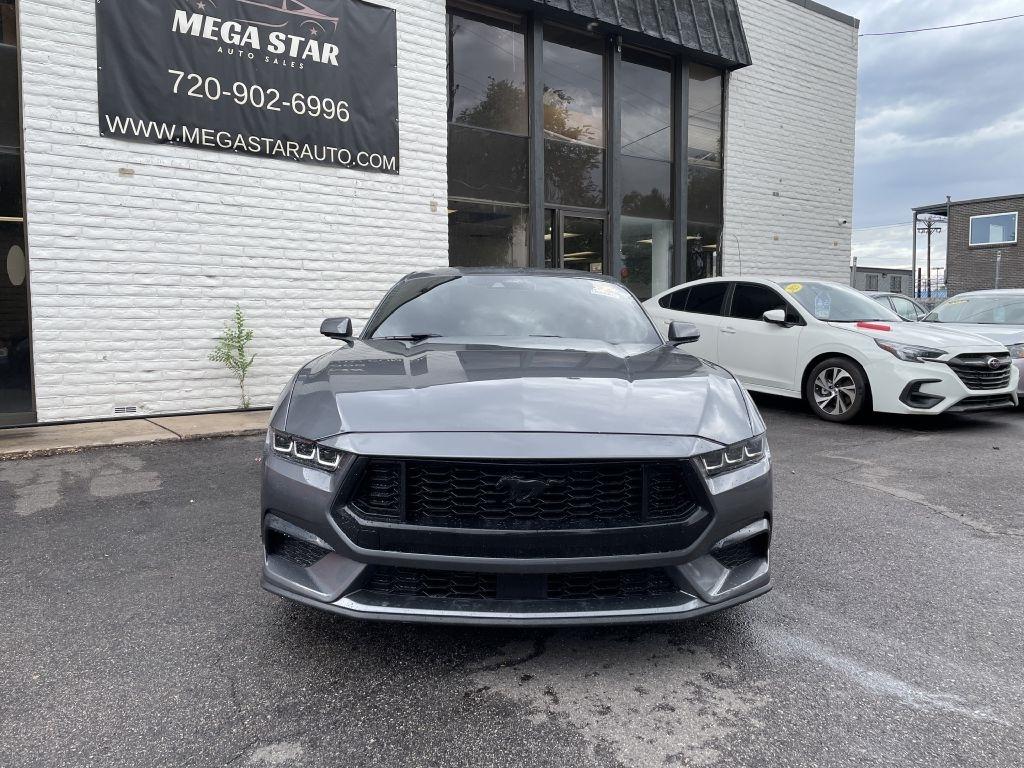 Ford Mustang EcoBoost Coupe 2024