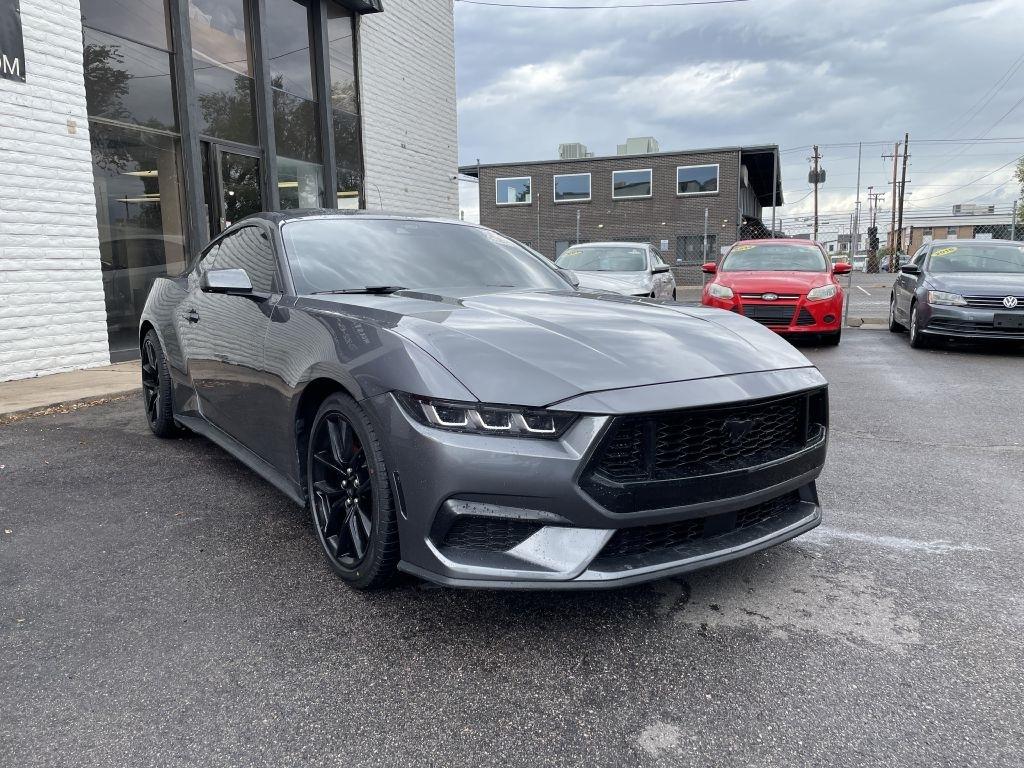 Ford Mustang EcoBoost Coupe 2024