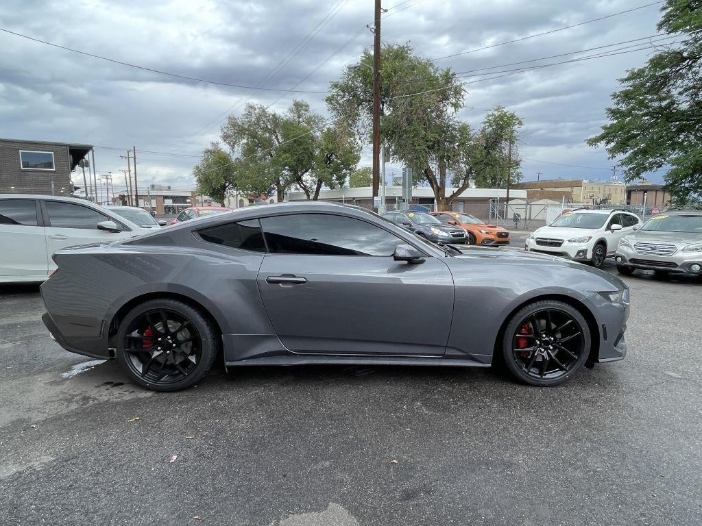 Ford Mustang EcoBoost Coupe 2024