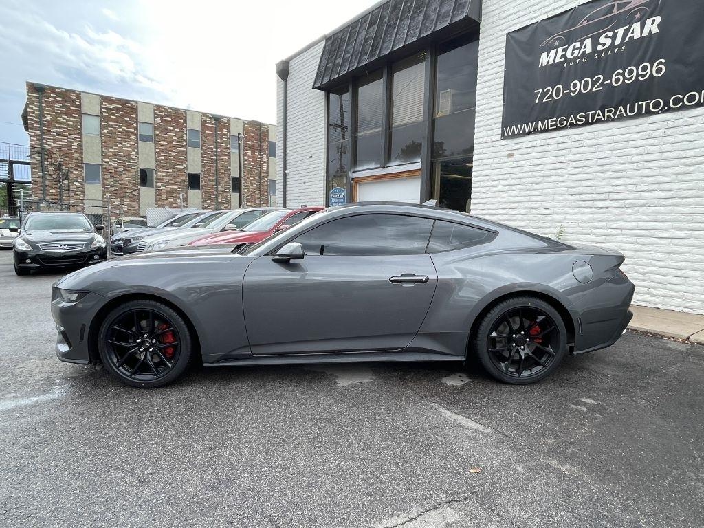 Ford Mustang EcoBoost Coupe 2024