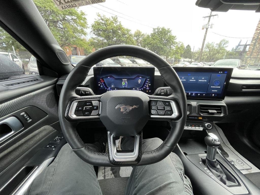 Ford Mustang EcoBoost Coupe 2024