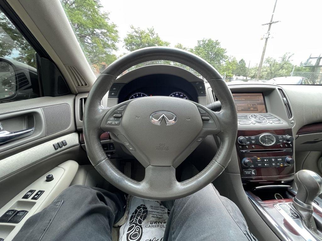 Infiniti G Sedan 37x AWD 2012
