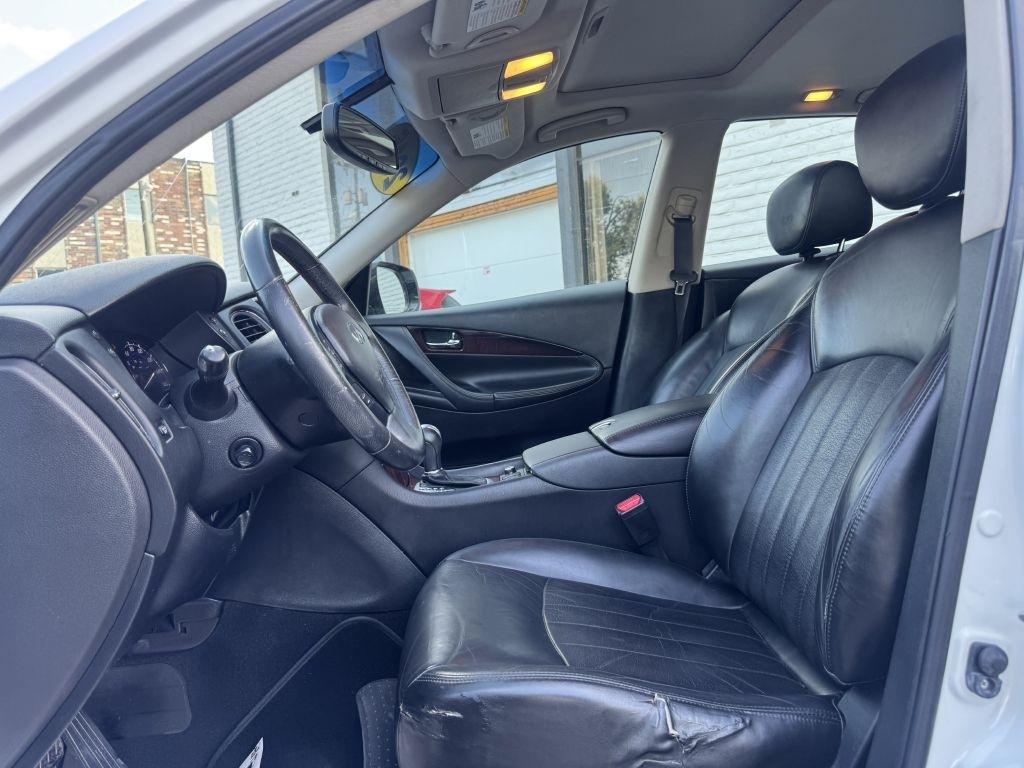 Infiniti QX50 Base AWD 2016