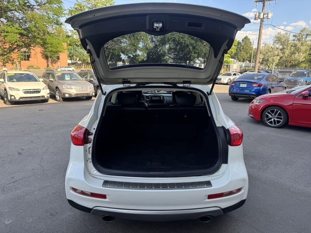 Infiniti QX50 Base AWD 2016
