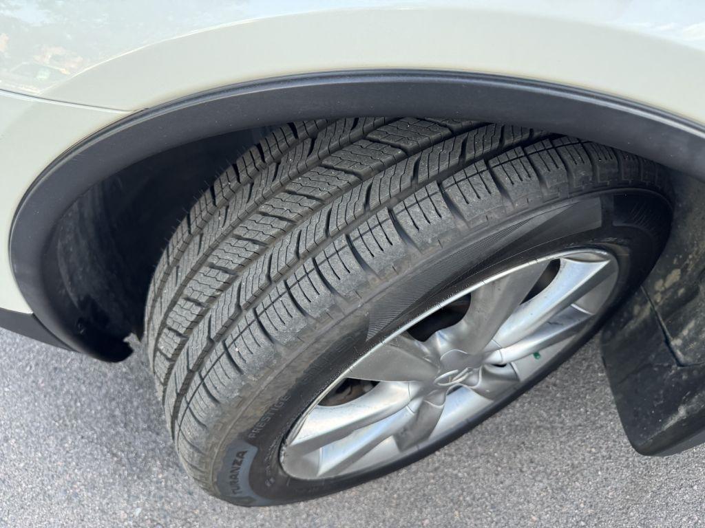 Infiniti QX50 Base AWD 2016