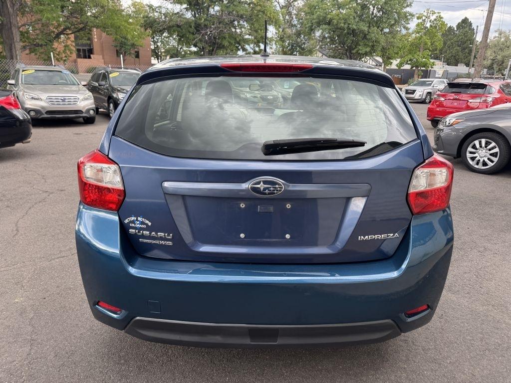 Subaru Impreza Base 5-Door 2012