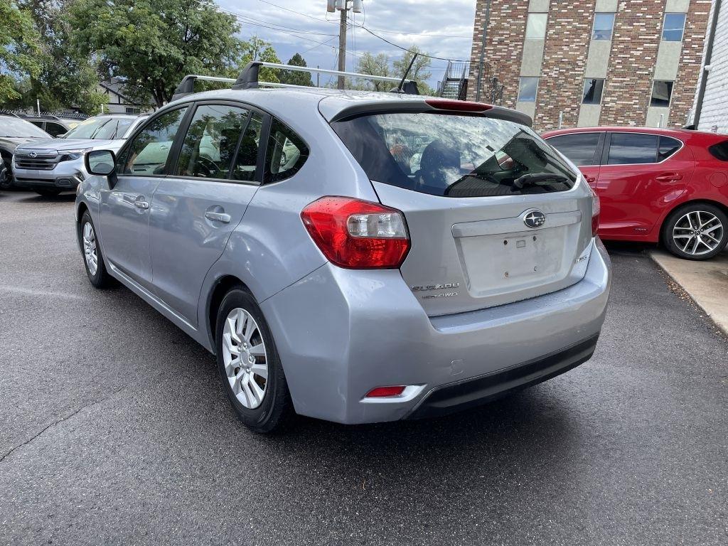 Subaru Impreza Base 5-Door 2012