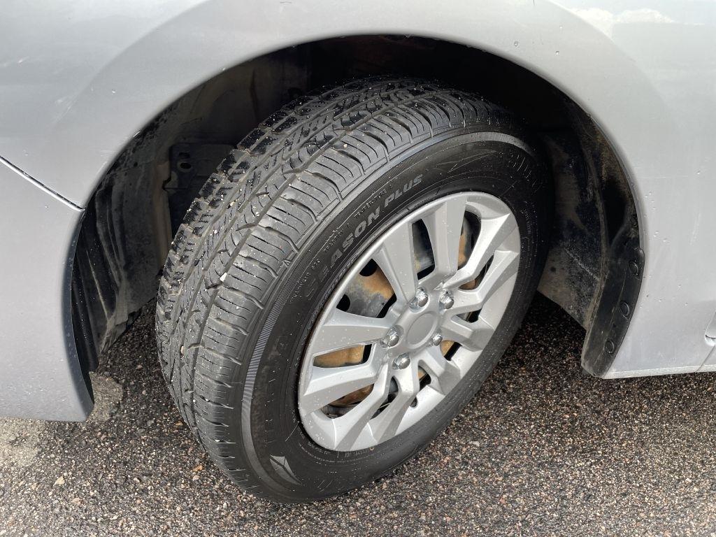 Subaru Impreza Base 5-Door 2012