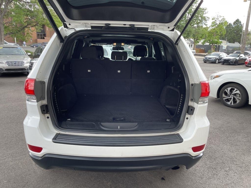 Jeep Grand Cherokee Laredo 4WD 2015