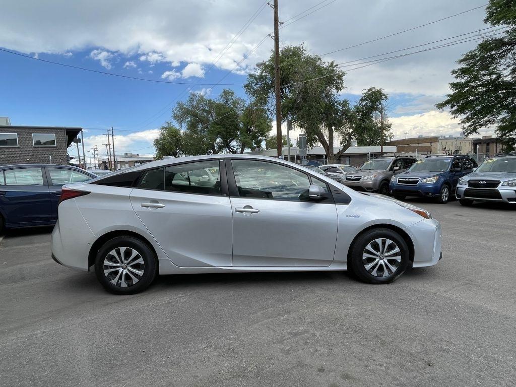 Toyota Prius LE AWD-e 2021