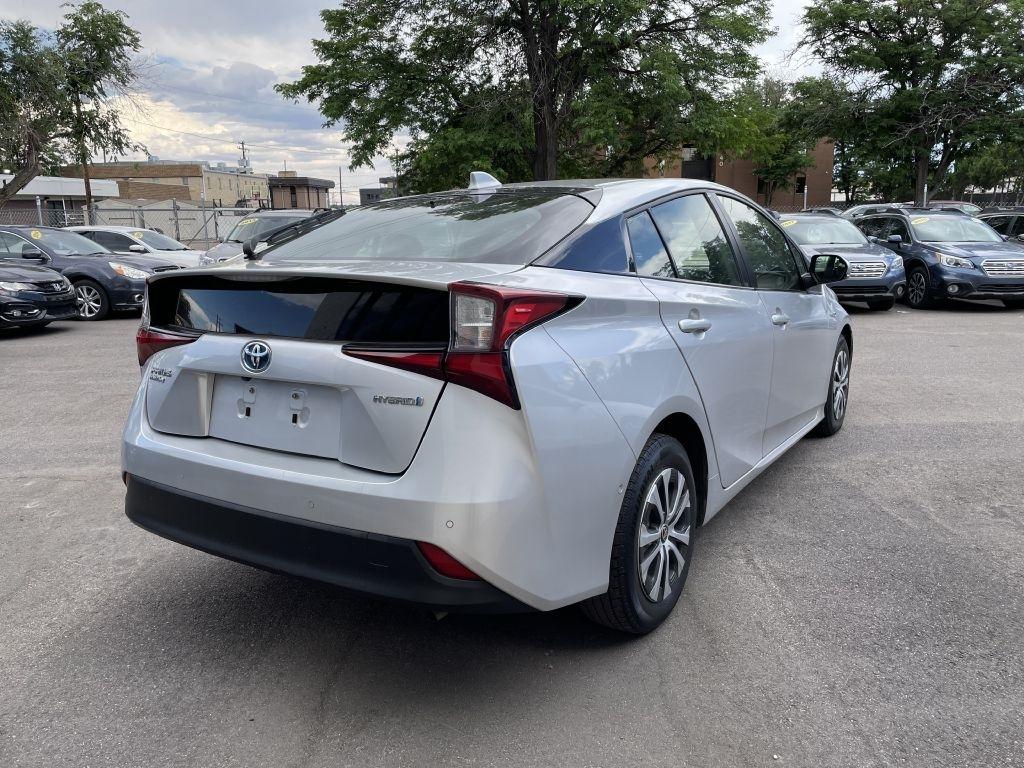 Toyota Prius LE AWD-e 2021