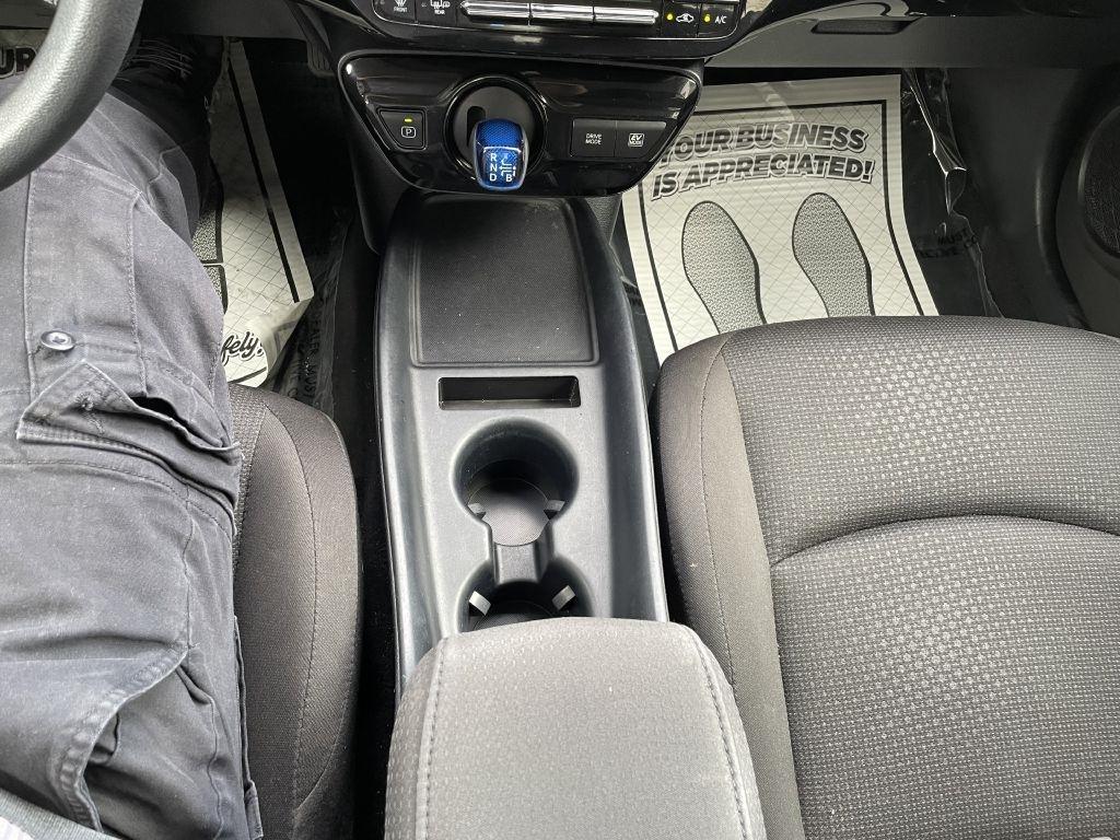 Toyota Prius LE AWD-e 2021