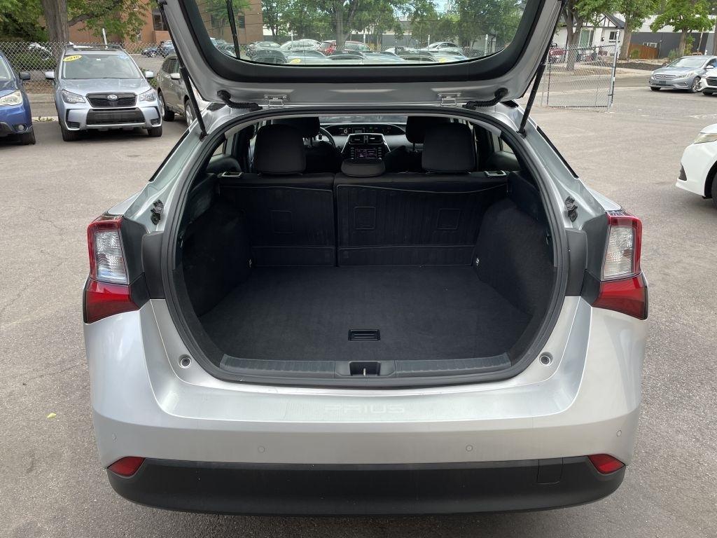 Toyota Prius LE AWD-e 2021