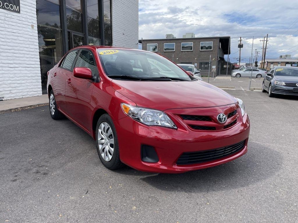 Toyota Corolla L 5-Speed MT 2012