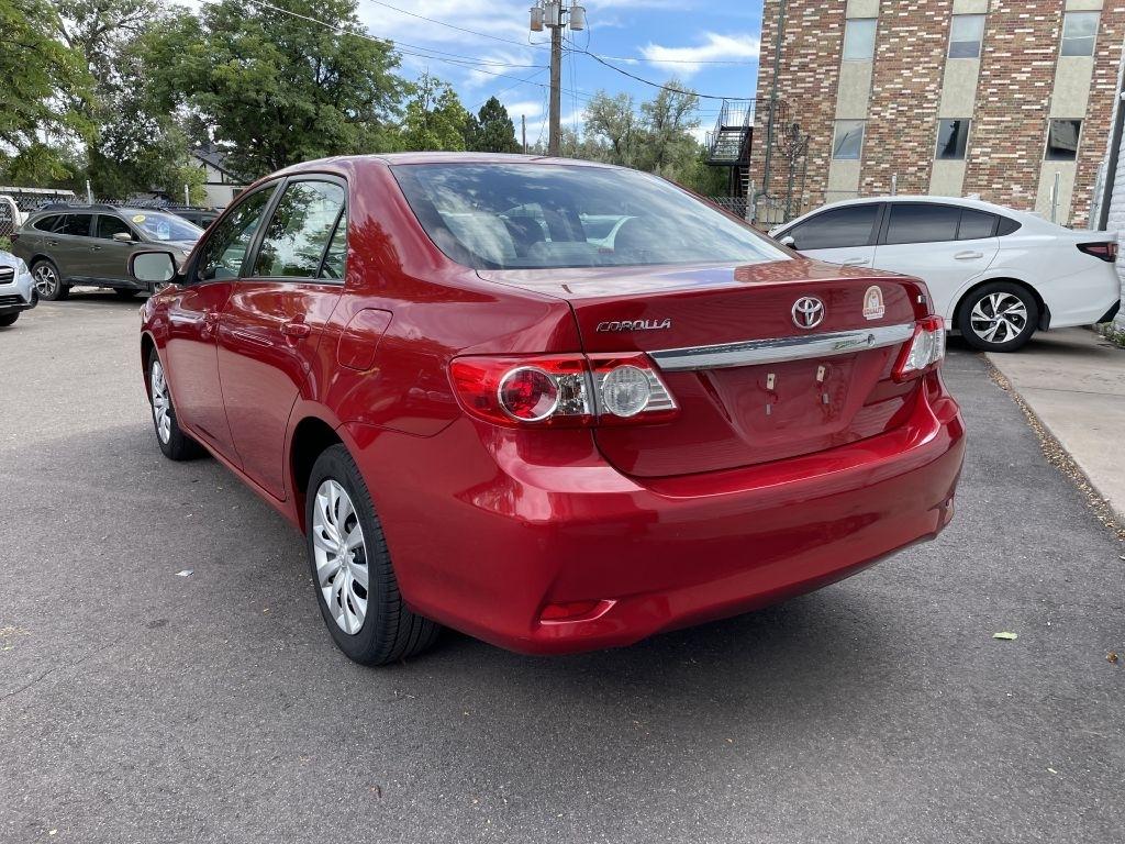 Toyota Corolla L 5-Speed MT 2012