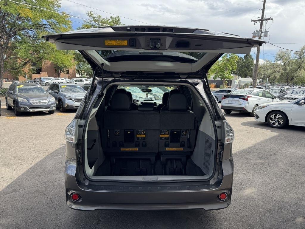 Toyota Sienna FWD 7-Passenger V6 2013