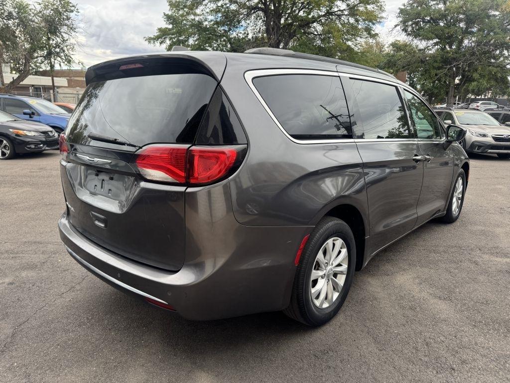 Chrysler Pacifica Touring-L 2017