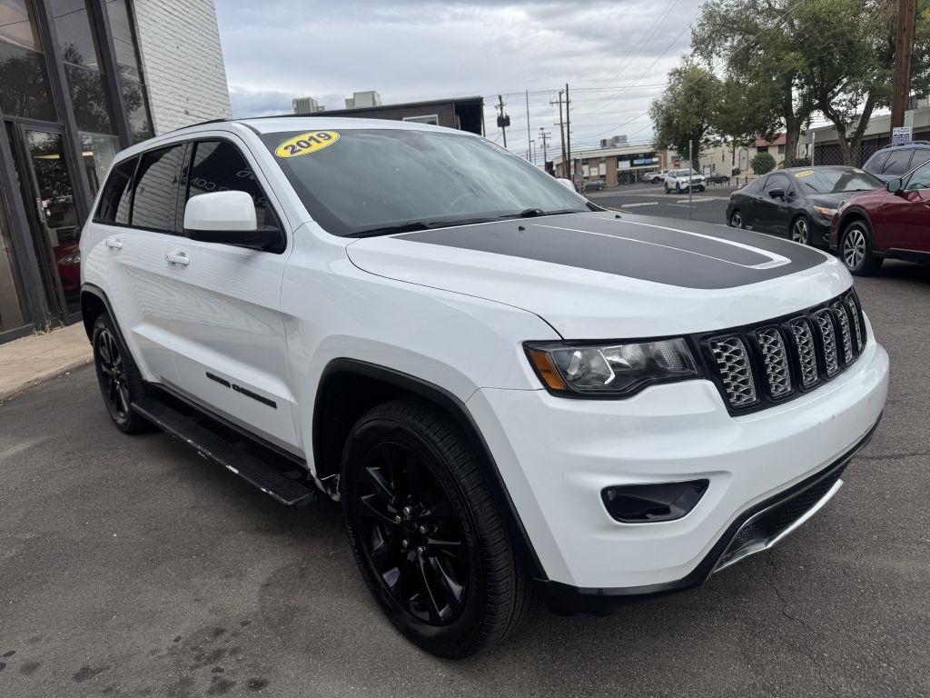 Jeep Grand Cherokee Laredo 4WD 2019