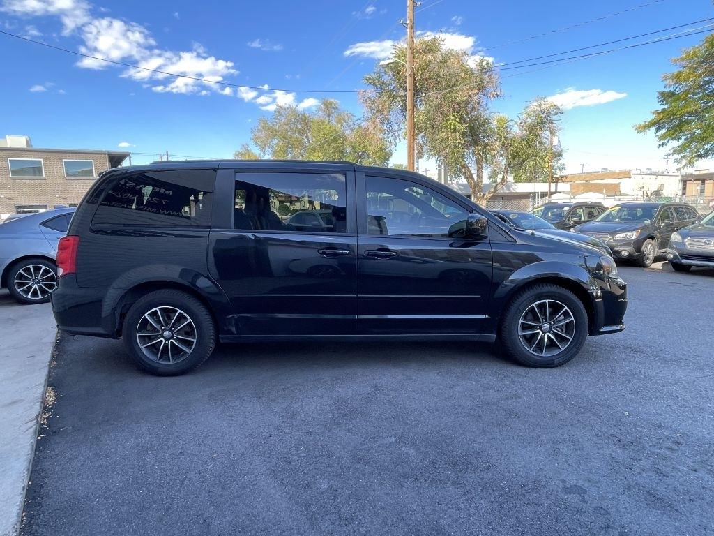 Dodge Grand Caravan R/T 2016