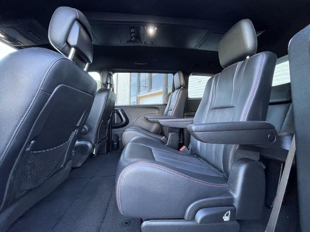 Dodge Grand Caravan R/T 2016