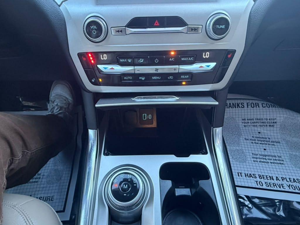 Ford Explorer XLT AWD 2020