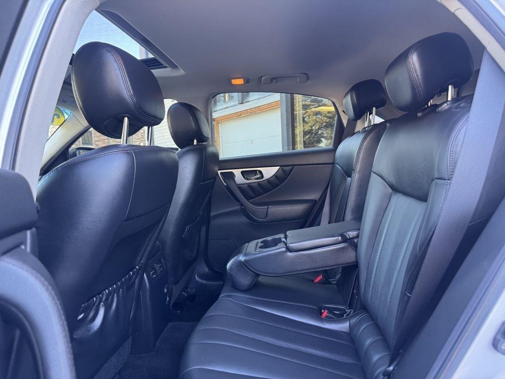 Infiniti FX FX35 AWD 2012