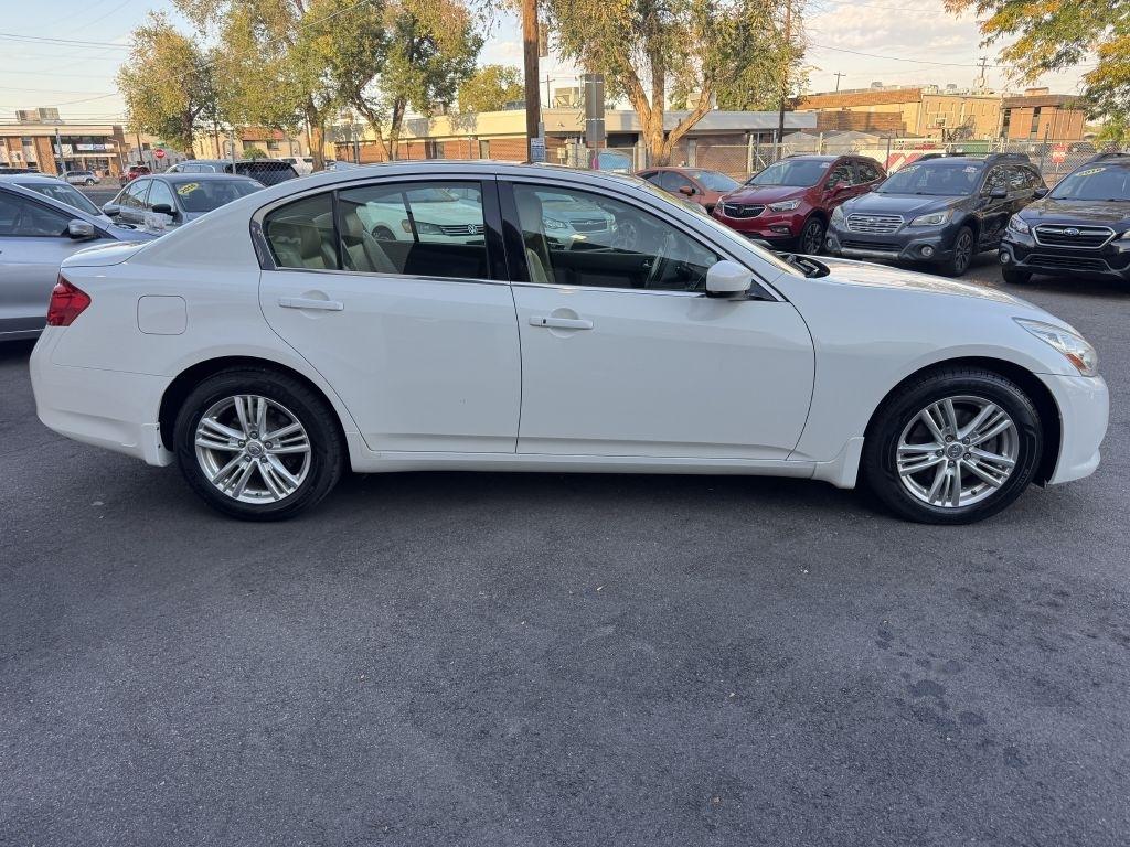 Infiniti G Sedan G37x AWD 2011