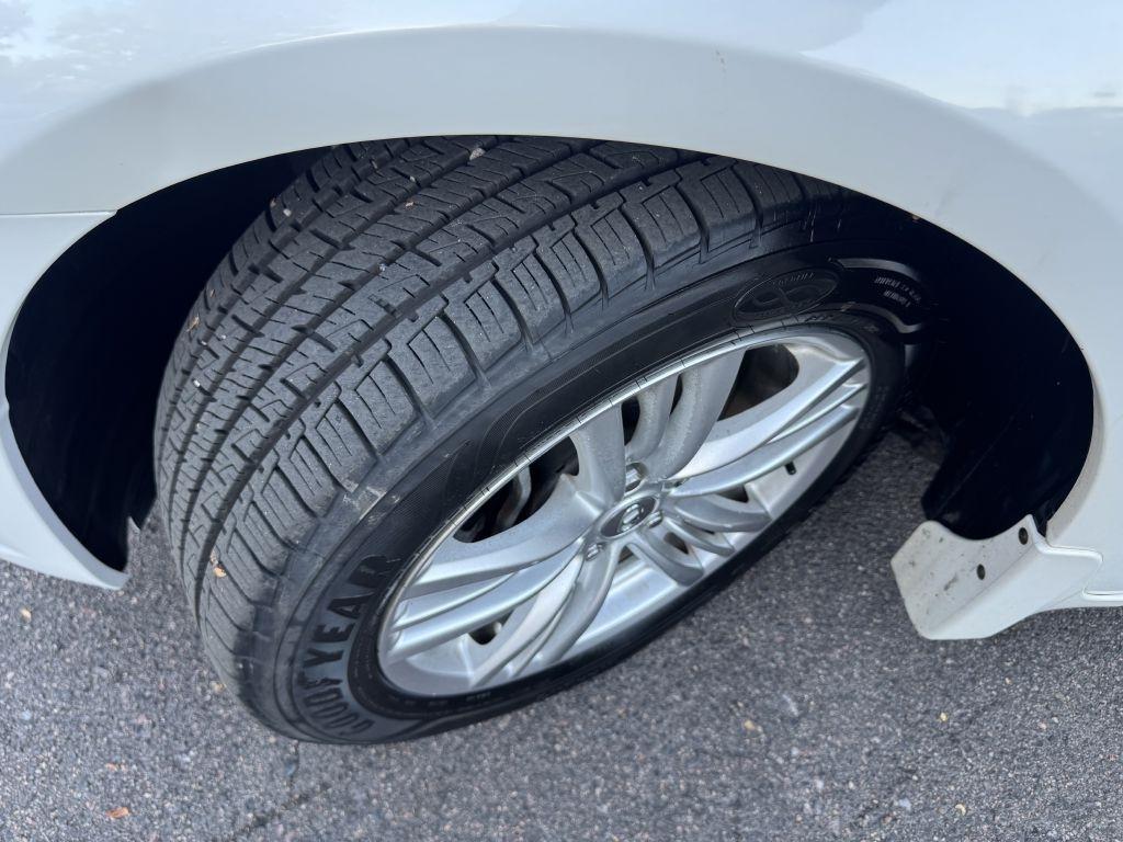 Infiniti G Sedan G37x AWD 2011