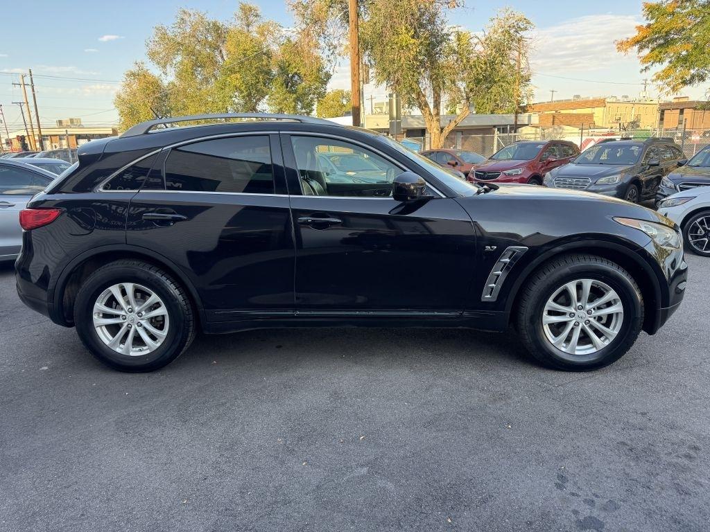 Infiniti QX70 Base AWD 2016
