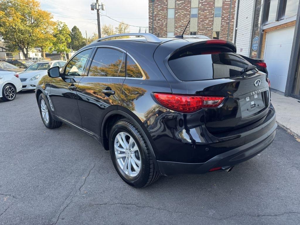 Infiniti QX70 Base AWD 2016