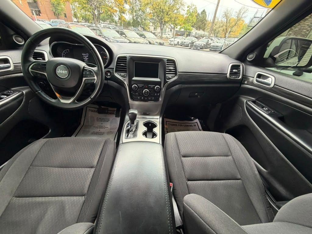 Jeep Grand Cherokee Laredo 4WD 2019